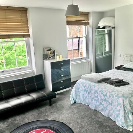 Camden Guest House Double Bedroom With Super Large King Bed Londra Dış mekan fotoğraf