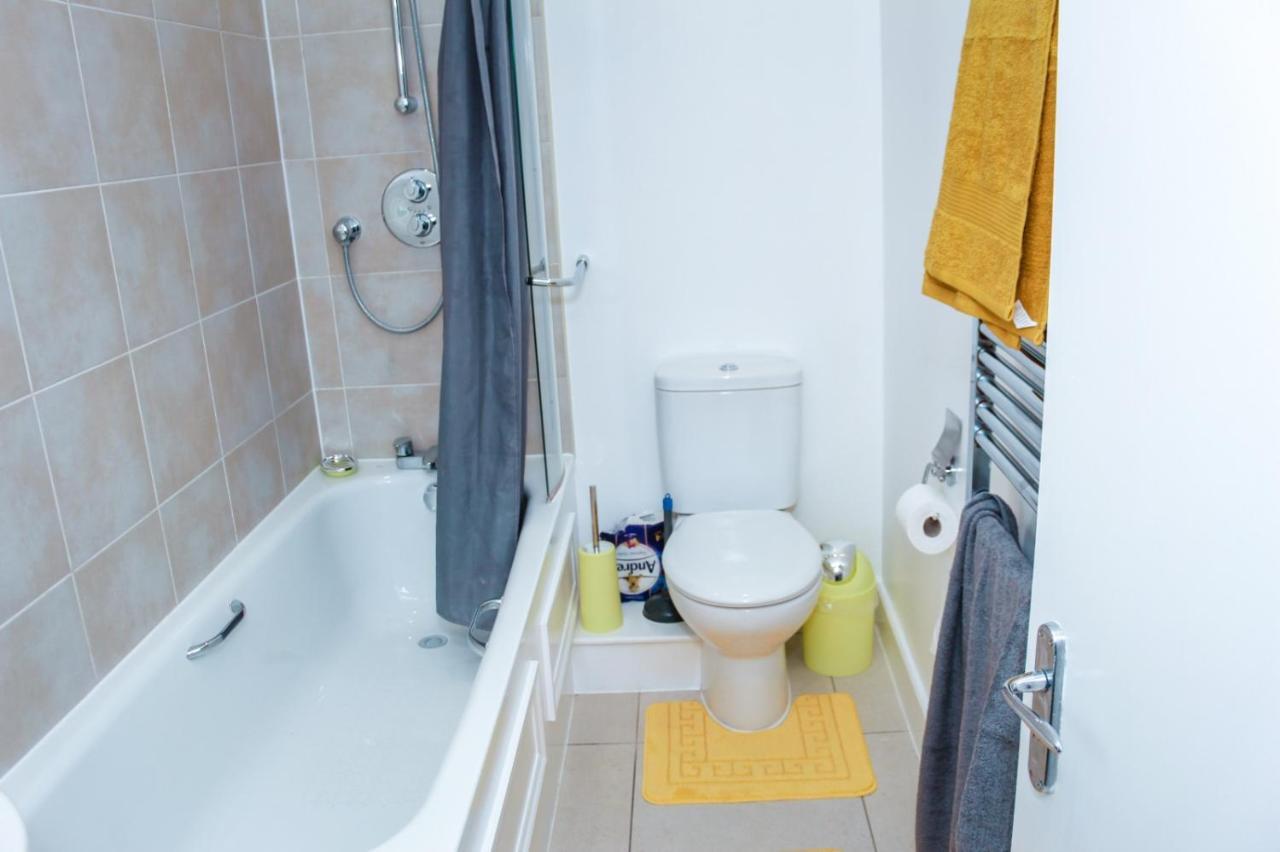 Camden Guest House Double Bedroom With Super Large King Bed Londra Dış mekan fotoğraf