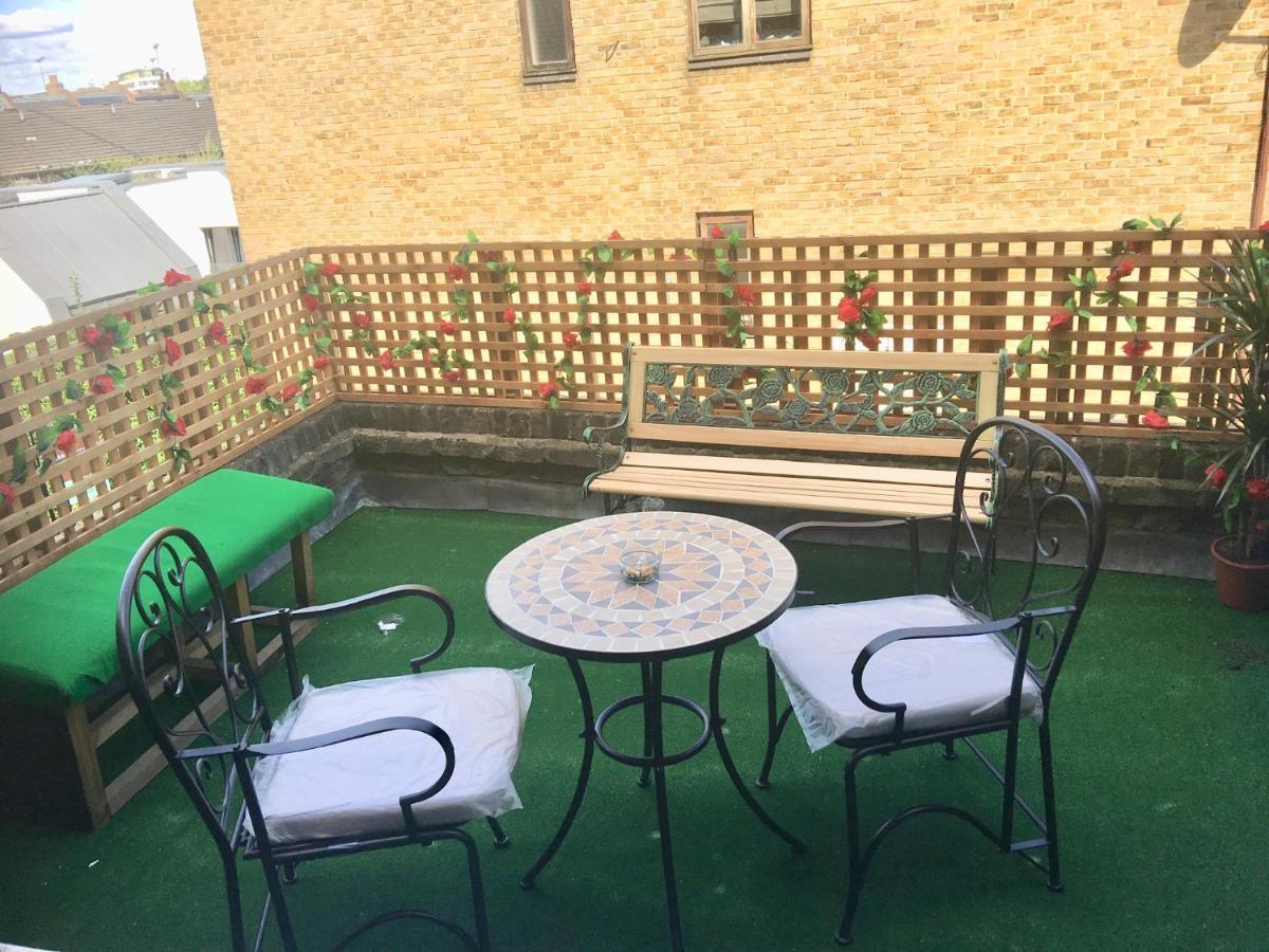 Camden Guest House Double Bedroom With Super Large King Bed Londra Dış mekan fotoğraf