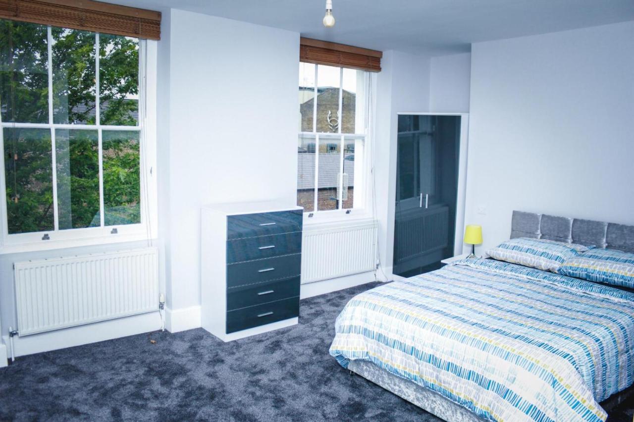 Camden Guest House Double Bedroom With Super Large King Bed Londra Dış mekan fotoğraf